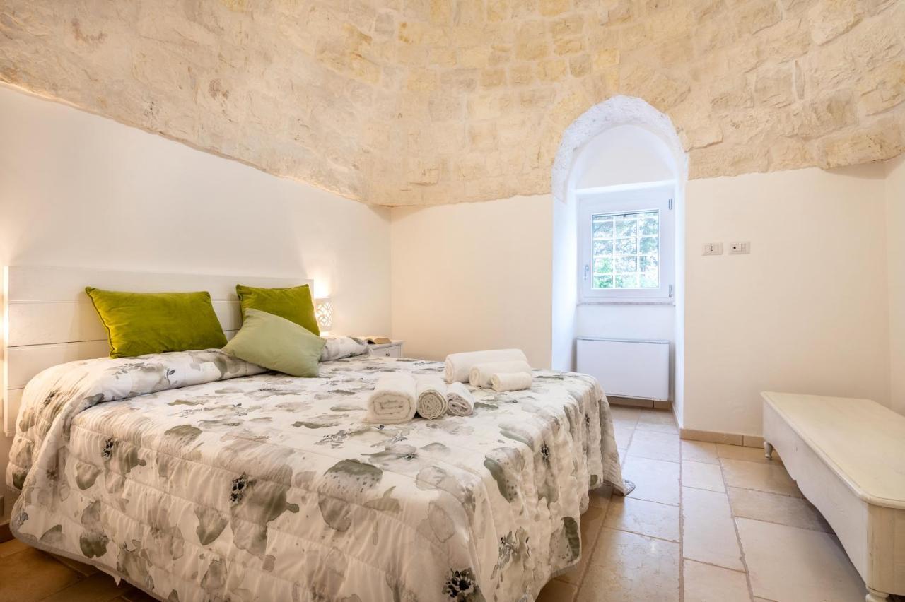 Trullo Il Focolare In Masseria Cisternino Exterior foto